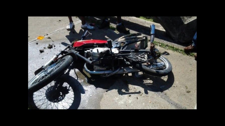 Dos muertos y un herido en accidente entre motocicletas en Villa Jaragua 