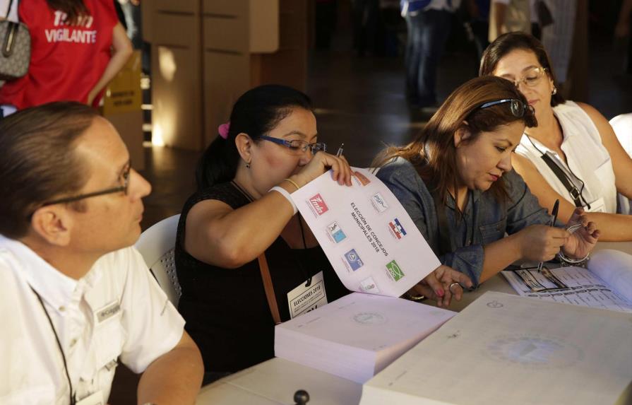 Oposición salvadoreña denuncia fallos en elecciones y pedirá abrir las urnas