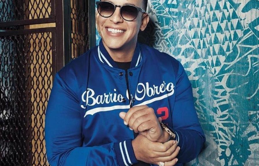 Daddy Yankee da mensaje de esperanza a pacientes de cáncer de seno 