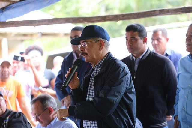 Danilo Medina ofrece apoyo a productores de especias de La Cuaba, Pedro Brand