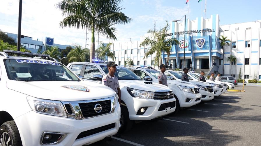 Policía pone en servicio decenas de unidades vehiculares para patrullaje en el Gran Santo Domingo
