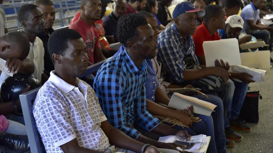 Migración inicia segunda fase de renovación de categoría para extranjeros acogidos al Plan Nacional de Regularización  