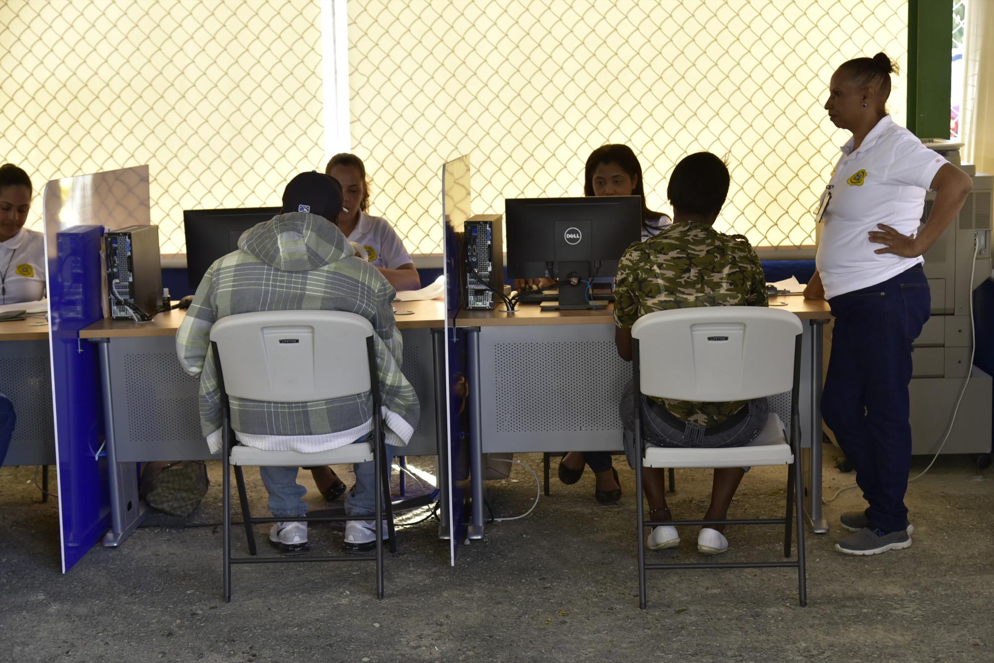 Proceso de verificación de documentos. 