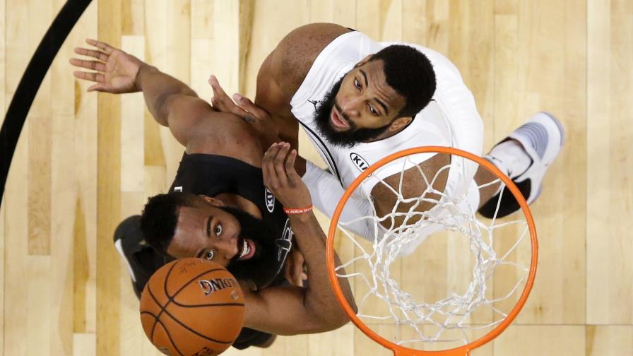 James Harden sigue líder anotador en la NBA