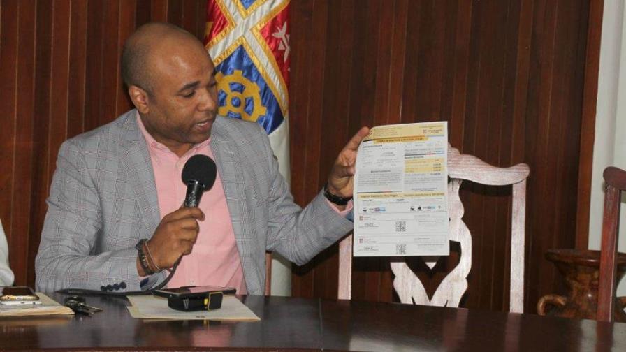 Ayuntamiento de La Romana contrata empresa para cobrar publicidad visual 