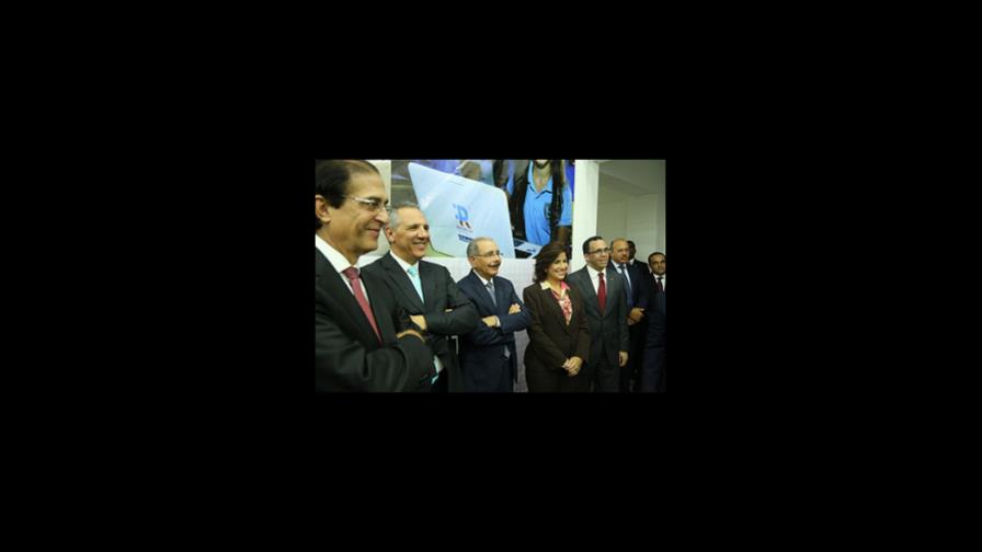 Danilo Medina entrega sede República Digital Educación 