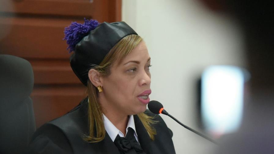 Jueza declara extinguidos los cargos a acusado de ocultar cadáver de Emely Peguero Jueza declara extinguidos los cargos a acusado de ocultar cadáver de Emely Peguero