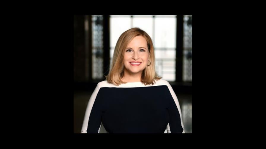 Dimite alcaldesa de Nashville tras amorío con guardaespaldas