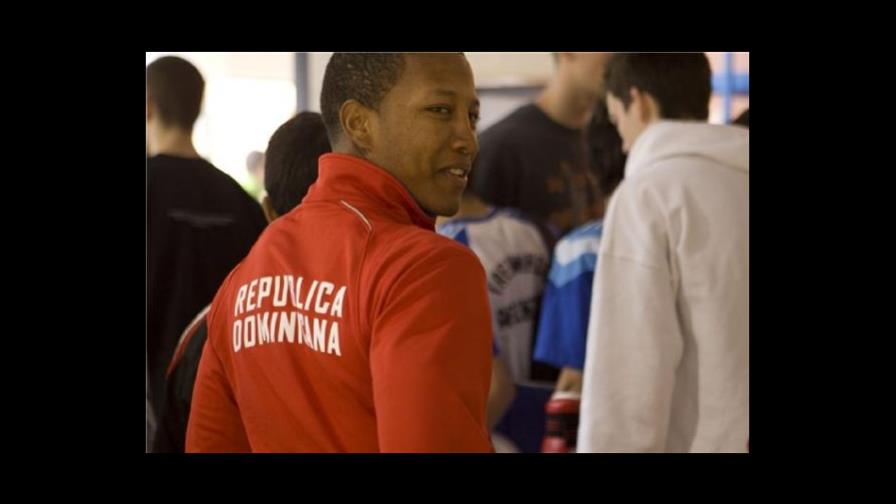 Gabriel Mercedes enfrenta posturas de Luguelin Santos y José Rubio