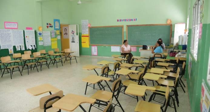 ADP levanta paro centros educativos públicos de Santiago