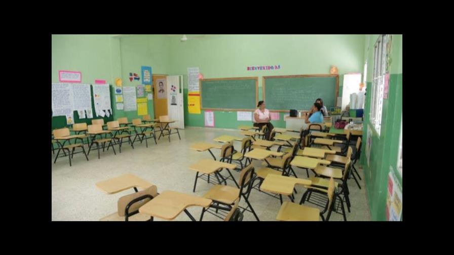 ADP levanta paro centros educativos públicos de Santiago