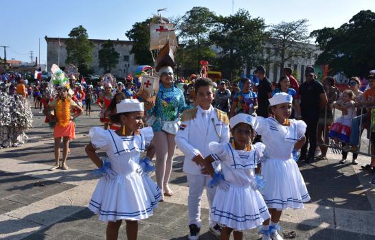 Comparsa “Bajo el mar” del Distrito Nacional gana Premio Nacional del Carnaval Infantil
Comparsa “Bajo el mar” del Distrito Nacional gana Premio Nacional del Carnaval Infantil