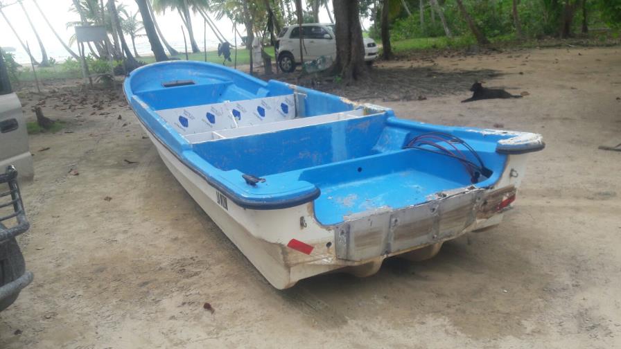Detienen a 16 dominicanos y 4 ecuatorianos que iban en yola a Puerto Rico
