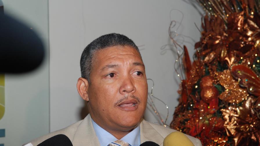 Diputado somete proyecto para impedir alquiler de viviendas a extranjeros ilegales