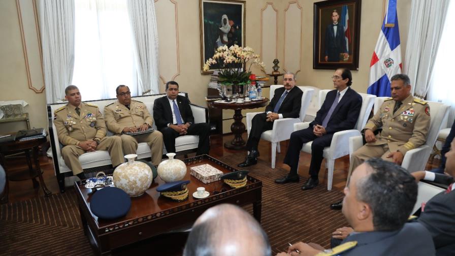 Gobierno decide sellar la frontera con envío de tropas y pertrechos militares