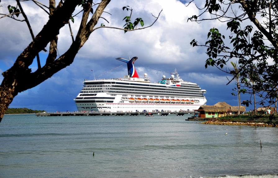 Cancelan visitas de casi 8,000 cruceristas a Puerto Plata por mal tiempo