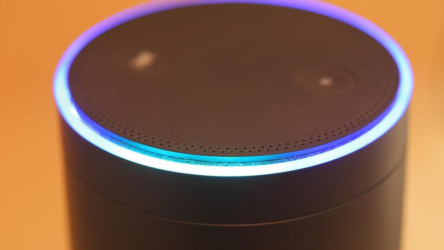 Alexa, la asistente virtual que se ríe de ti