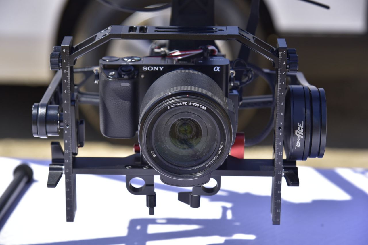 El ministro de Defensa teniente general Rubén Paulino Sem dijo que el plan incluye la puesta en operación de 50 drones, 50 nuevos vehículos, 200 motores, el uso de aeronaves de la Fuerza Aérea y embarcaciones de la Armada de la República Dominicana que vigilarán las costas de Manzanillo, Puerto Plata y Pedernales.