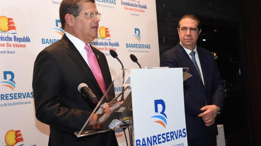 Banreservas presenta en Berlín facilidades financieras para promover inversión en el turismo 