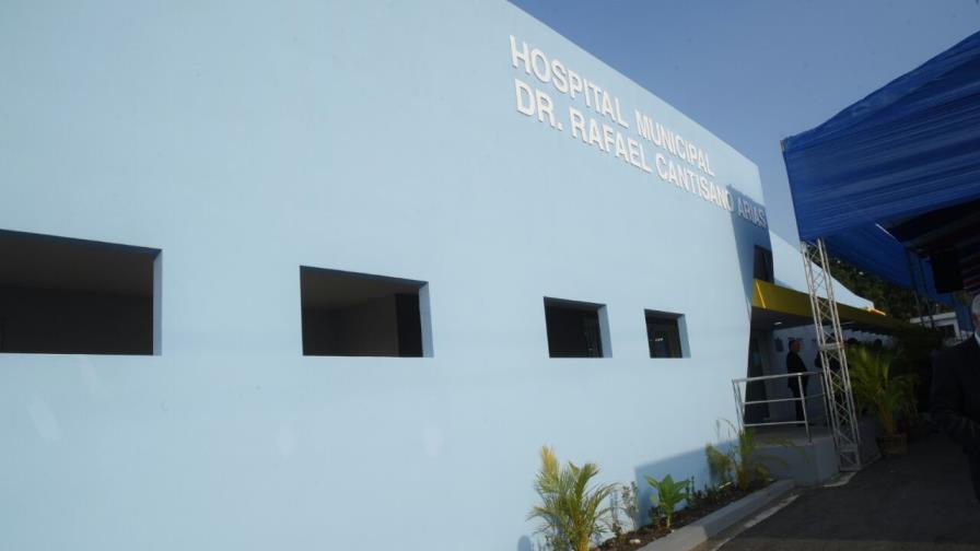 Presidente Medina inaugura hospital municipal de Los Hidalgos, Puerto Plata