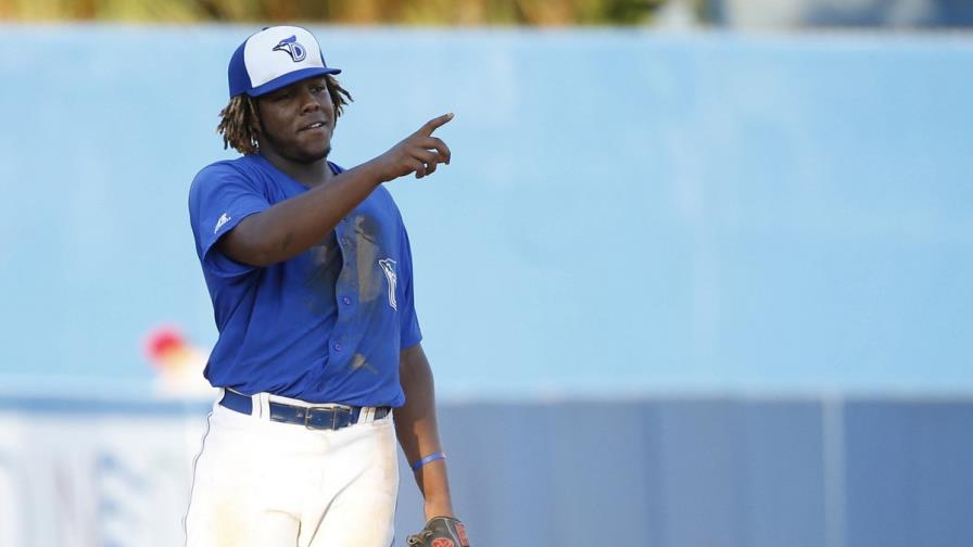 VIDEO: Guerrero Jr. bateo de 5-4 en debut de pretemporada con los Azulejos de Toronto 