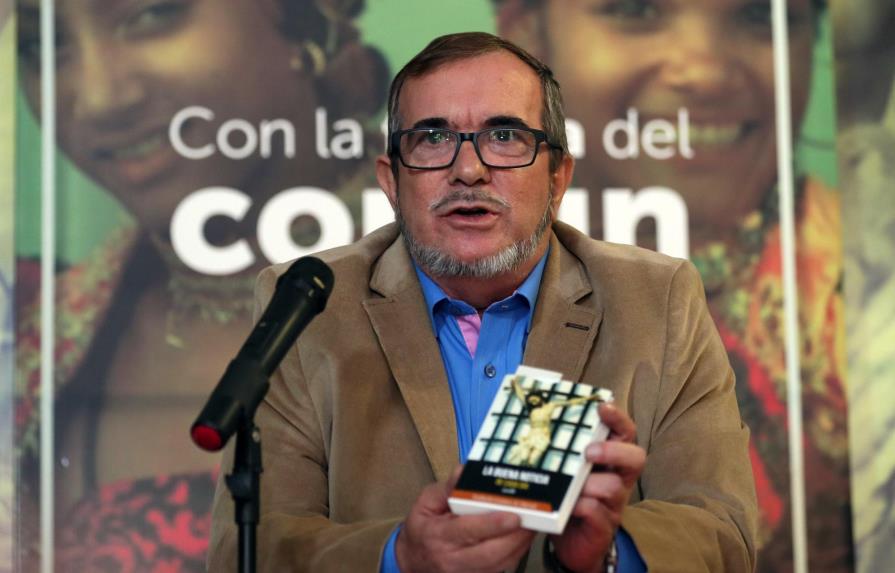 Líder de la FARC renuncia a candidatura presidencial por problemas de salud