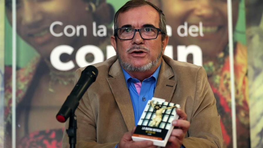 Líder de la FARC renuncia a candidatura presidencial por problemas de salud