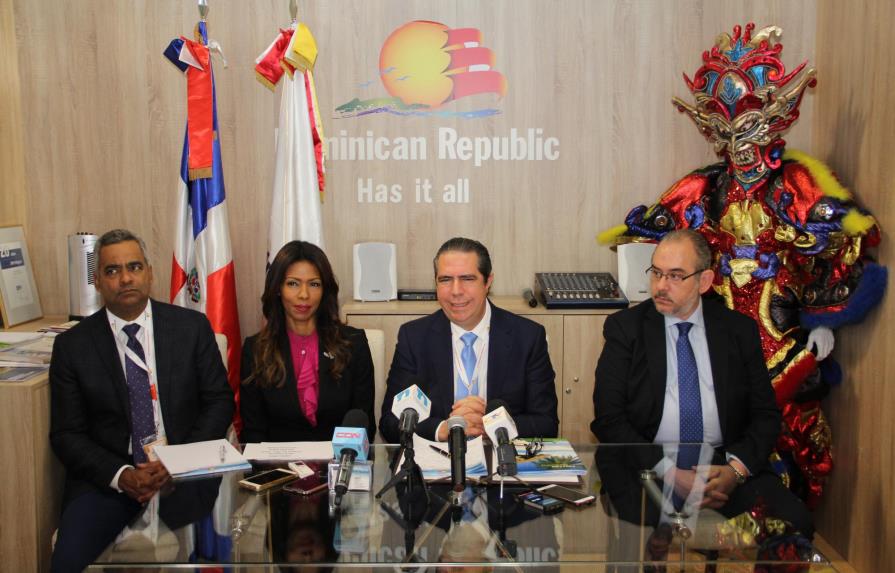 Ministro de Turismo anuncia nuevos vuelos y habitaciones hoteleras para la República Dominicana 