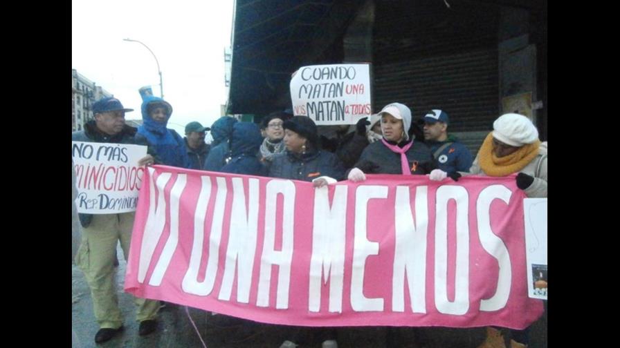 Dominicanas marchan en el Alto Manhattan Dominicanas marchan en el Alto Manhattan