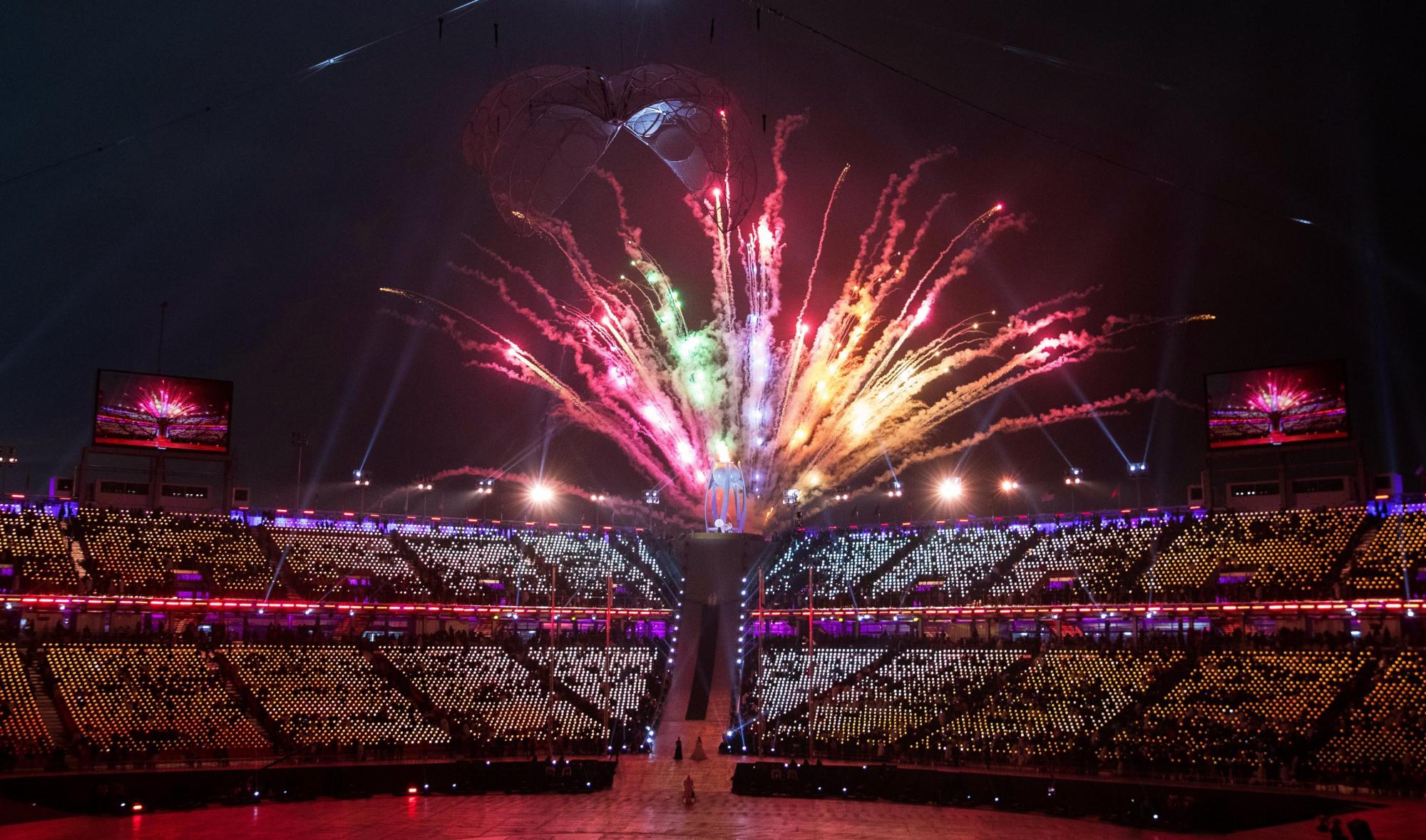 En la imagen los fuegos artificiales en la Ceremonia de apertura de los Juegos Paralímpico.