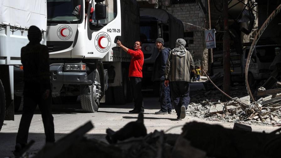 El convoy humanitario ha logrado repartir la ayuda en Guta oriental, pese a la violencia
