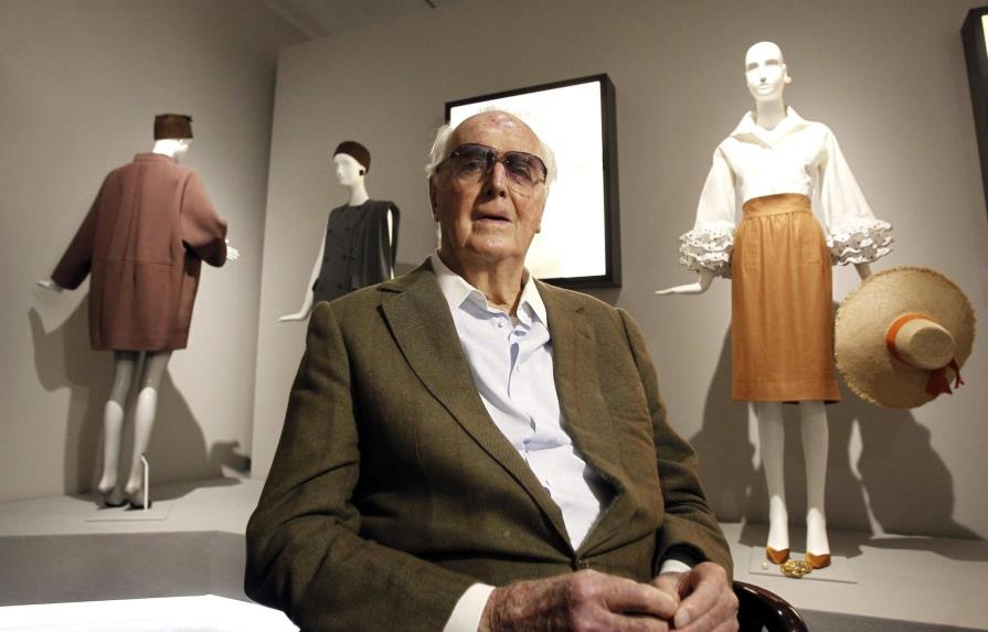 Muere el legendario modisto francés Hubert de Givenchy 