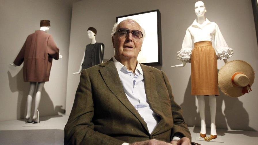 Muere el legendario modisto francés Hubert de Givenchy 