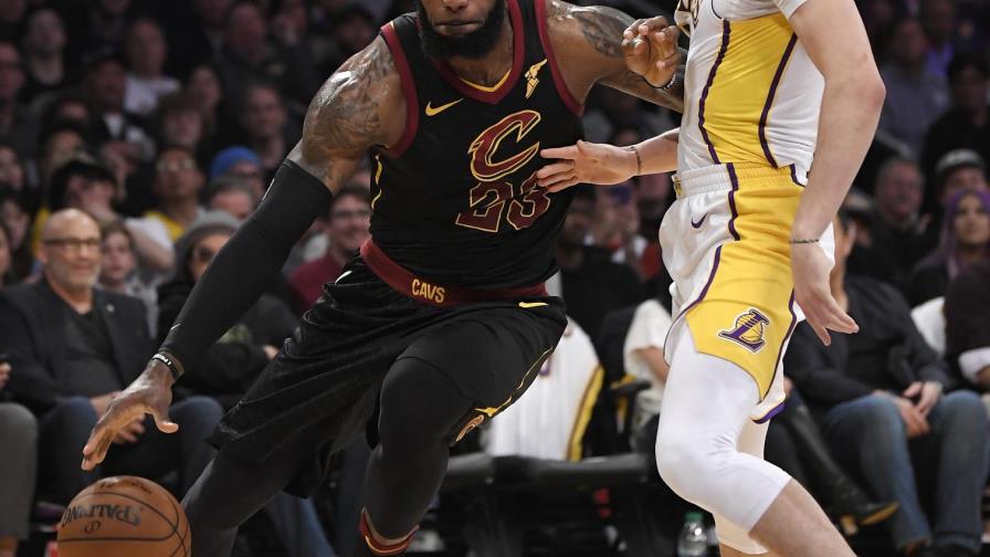 Lakers se burlan de LeBron y Rockets logran boleto a los playoffs