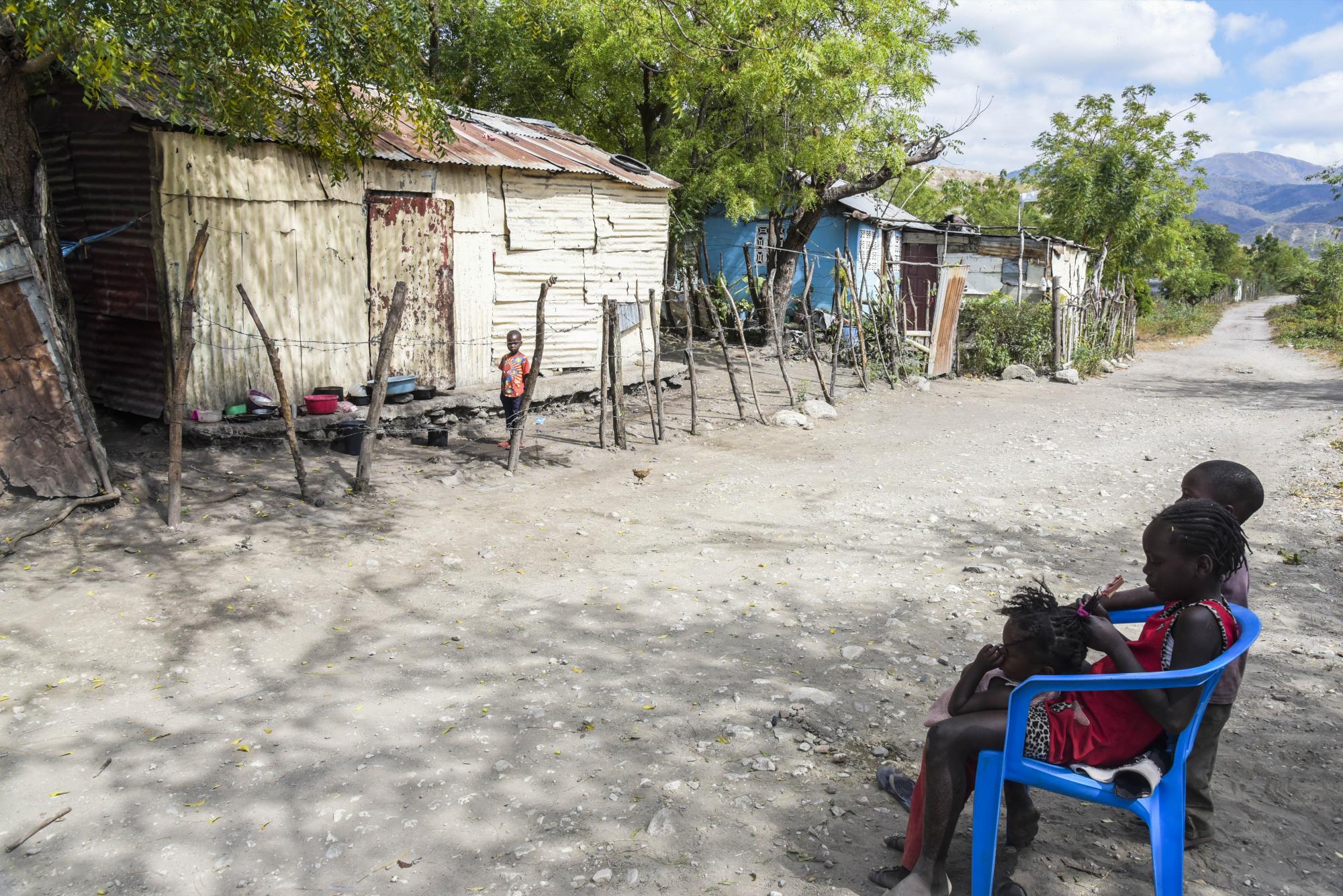 En las riveras del arroyo Vichy niños y adultos deben ser evacuados con frecuencia