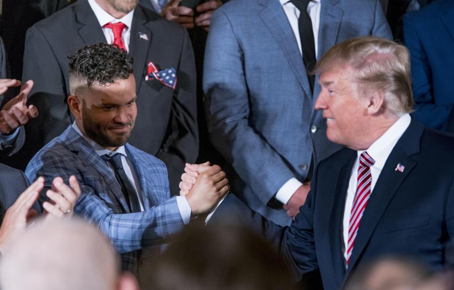 El extraño encuentro entre Trump y Altuve marca la recepción de los Astros