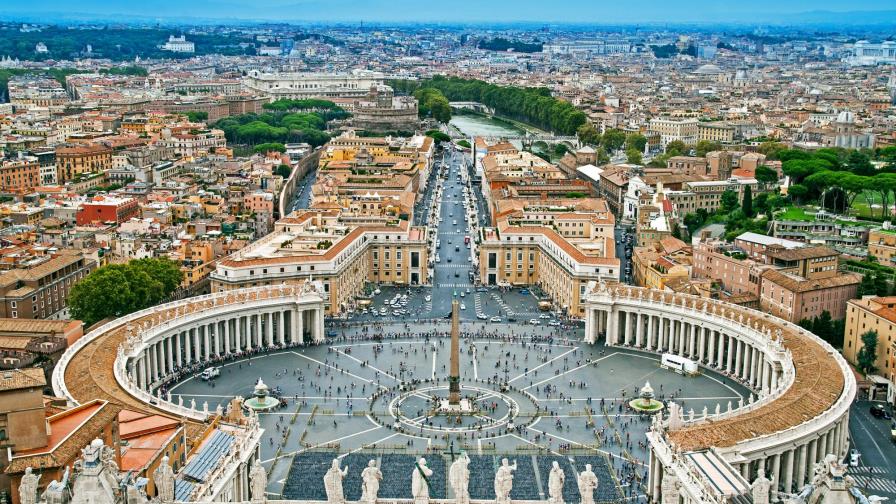 Juicio a expresidente y abogado de banco vaticano por malversación y blanqueo será en mayo