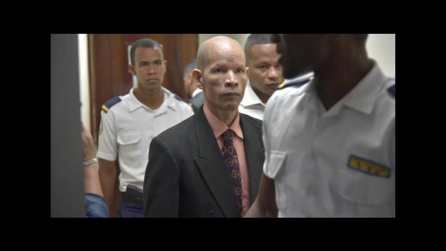 Cambian medida de coerción contra médico Julio Gómez