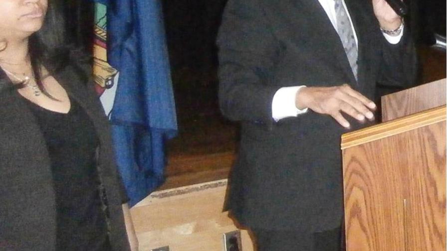 Adriano Espaillat advierte rezonificación desplazaría dominicanos de Alto Manhattan 