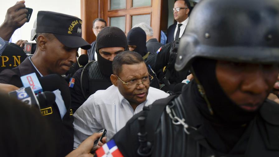 Descargo a Quevedo y exregidor causa revuelo
Condenan a dos implicados en red de sicarios; Quevedo libre