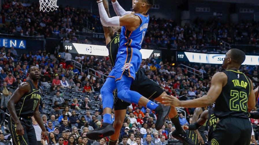 Westbrook y James brillan con sendos triples-dobles ganadores Westbrook y James brillan con sendos triples-dobles ganadores