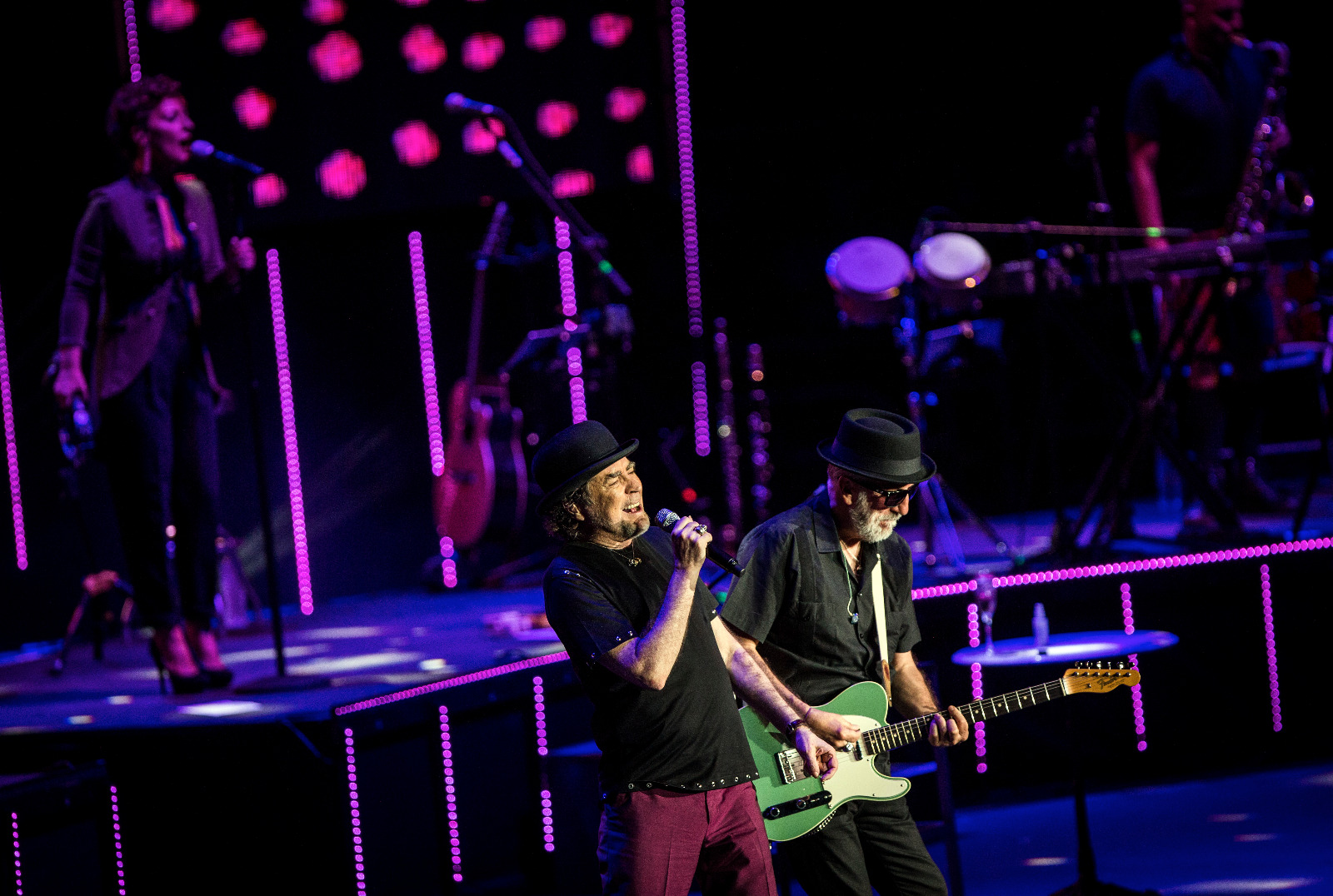 La noche de anoche no tuvo desperdicios. 