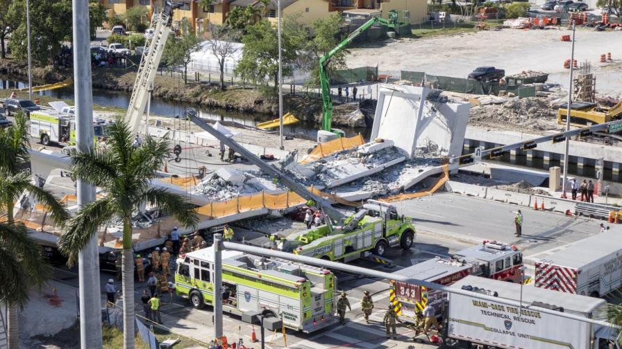 Autoridades confirman cuatro muertes en el puente derrumbado en Miami