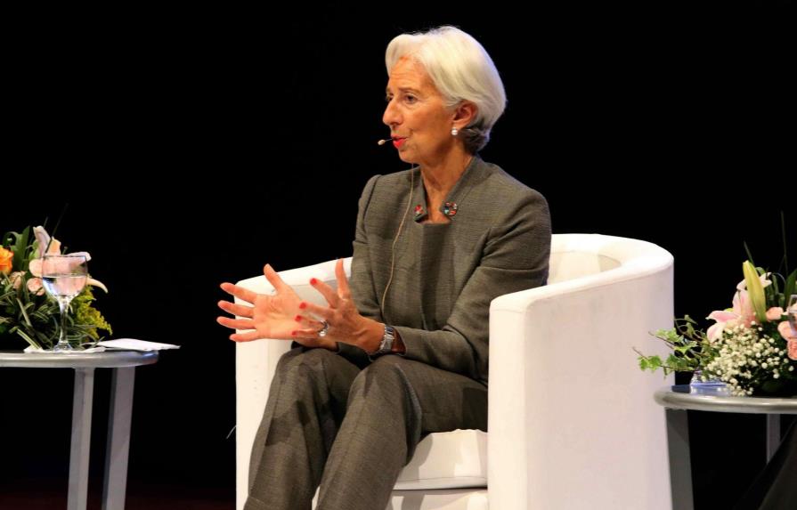 Lagarde pide reducir desigualdades y defiende que FMI es hoy “muy diferente”