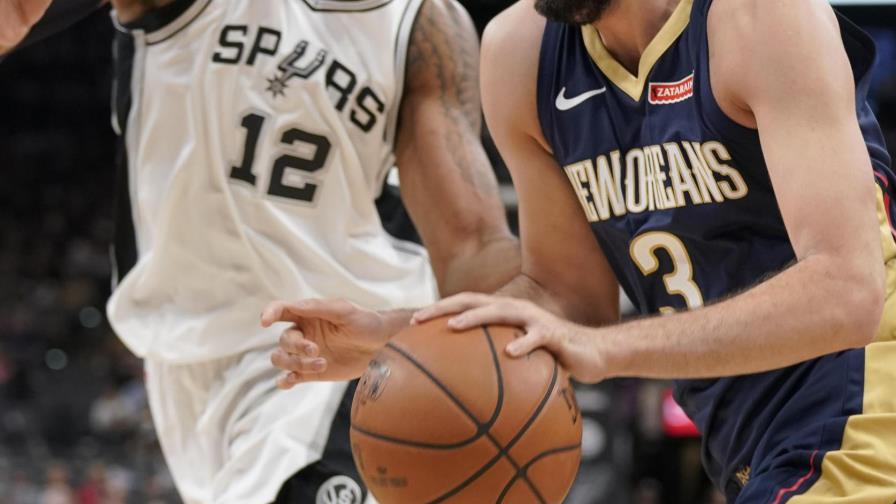 Aldridge y Murray salvan a Spurs que vuelven a puestos de playoffs