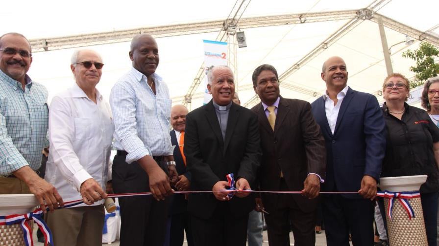 Barahona se convierte en el eje del desarrollo comercial y turístico de la región suroeste