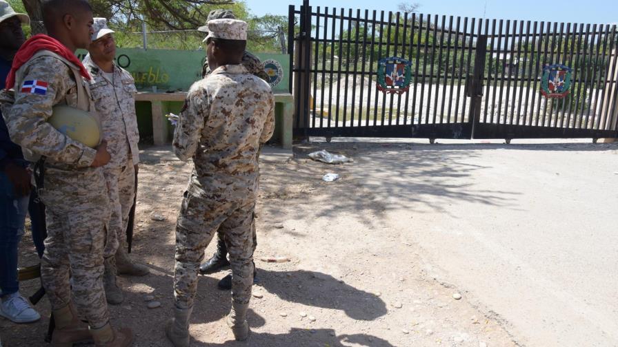 Sigue cierre de mercado en Pedernales por tensión Sigue cierre de mercado en Pedernales por tensión