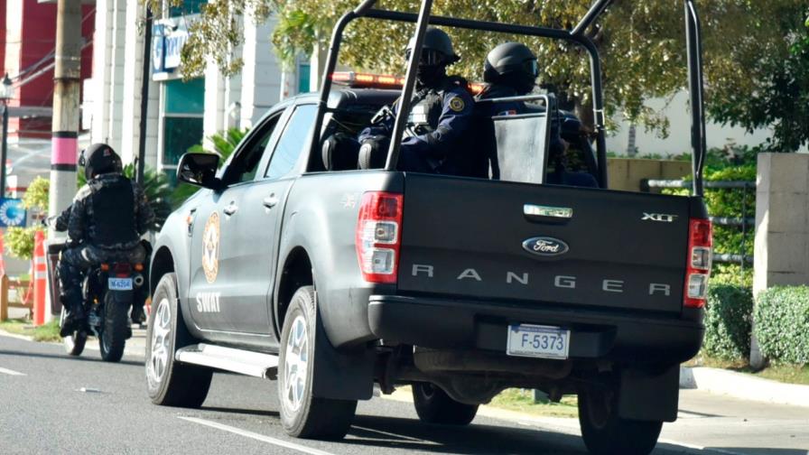 Policía apresa tres personas con mil 700 pastillas de éxtasis 