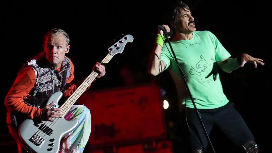 Banda Red Hot Chili Peppers canta en festival de Chile