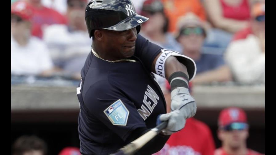 Miguel Andújar fue bajado por los Yanquis; el haitiano Stevan Florial corrió igual suerte